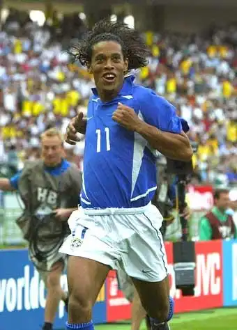 用他敏锐的 用他敏锐的