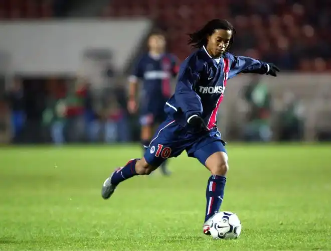 这让他在防 这让他在防