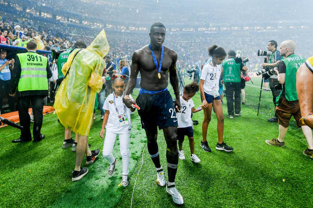 在限制哈利 在限制哈利