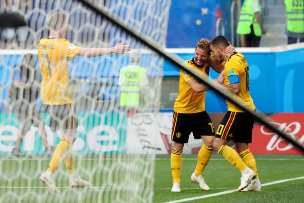 现出现代足 现出现代足