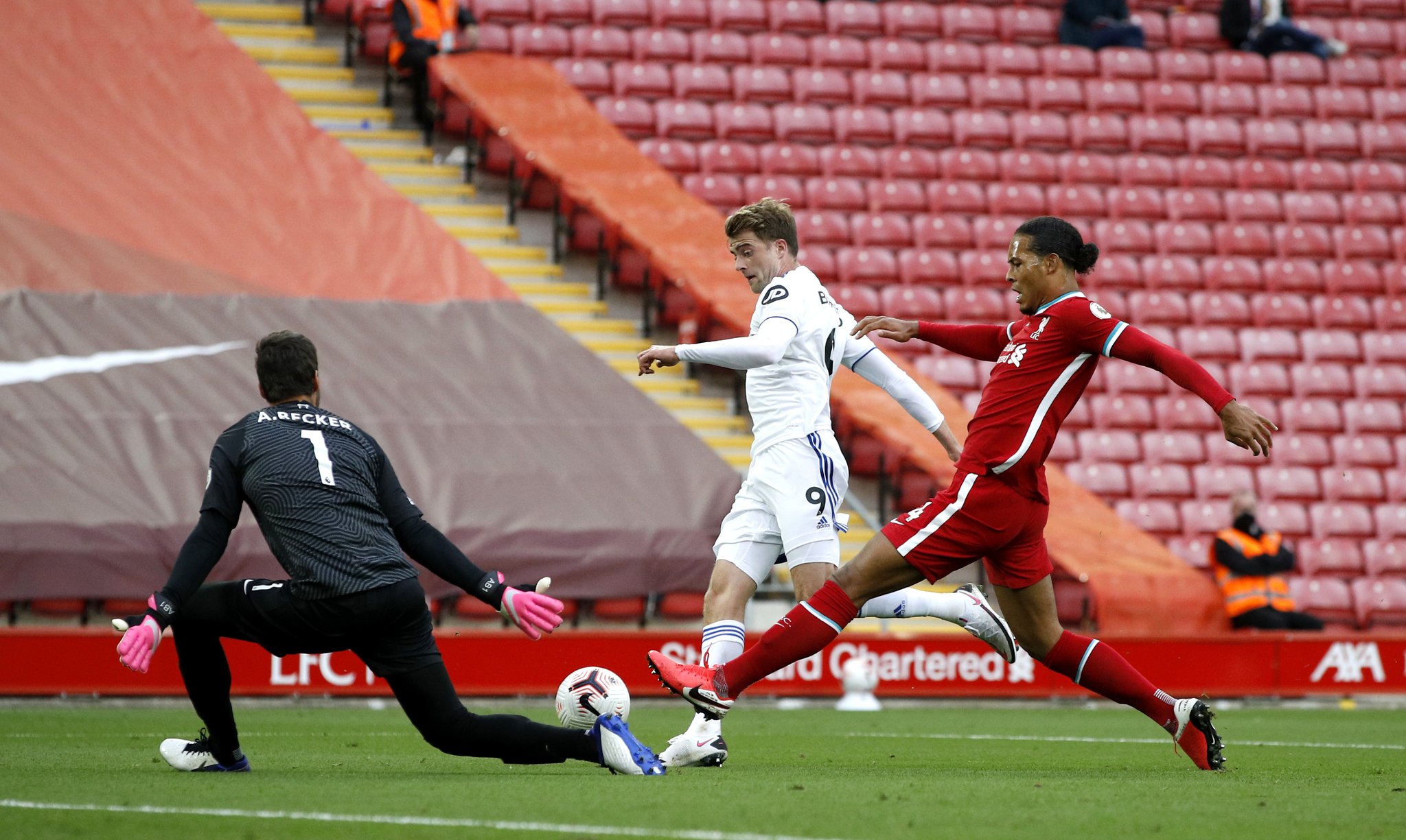 目光聚焦于 目光聚焦于